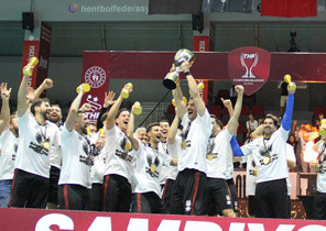 Hentbol Cumhurbaşkanlığı Kupası Beşiktaş'ın!
