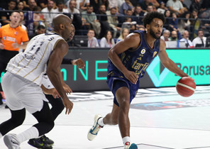 Fenerbahçe Tarfinden 100 sayılık şov