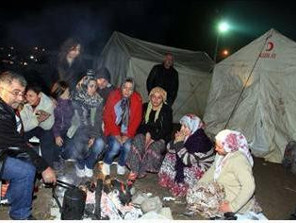 Ünlülerin Twitterda deprem üzüntüsü