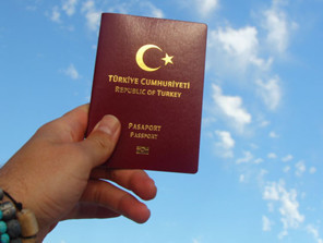 Bir ülkeye daha vize kalktı: Pasaport ile girilebilecek