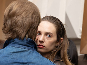 Mutluluk arayan arkadaşıyla aşk yaşasın demişti...