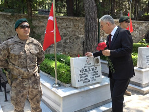 Bursa’da 15 Temmuz etkinlikleri şehitlik ziyaretiyle başladı
