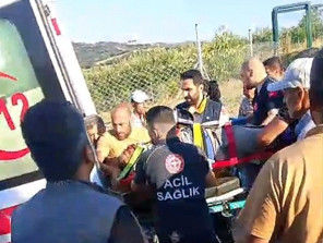 Bursada freni boşalan traktörün altında kalan sürücü ağır yaralandı