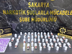 Kuzey Marmara Otoyolunda durdurulan araçta 3 bin 147 sentetik ecza ele geçirildi