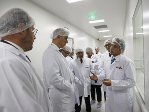 Bakan Memişoğlu, Ankarada Keyvac Biyolojik Ürünler tesisini ziyaret etti