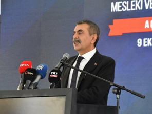 Milli Eğitim Bakanı Yusuf Tekin İzmir’e son üç yılda 120 okul kazandırdık