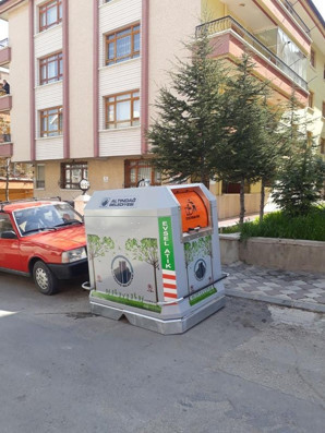 Güvenpark’ta ağaç tehlikesi