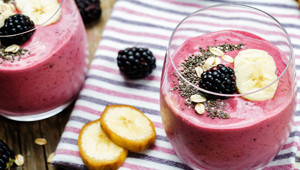 Probiyotikli karadutlu smoothie tarifi