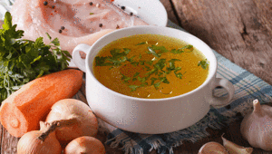 Tavuk suyu nasıl yapılır Ev yapımı tavuk suyu tarifi ve püf noktaları