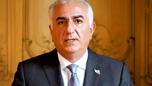 Veliaht Rıza Pehlevi kimdir, nerede yaşıyor Rıza Pehlevinin babası son İran Şahı Muhammed Rıza Pehlevi hakkında bilgiler