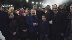 MİT Başkanı Kalın ile TBMM Sanayi Komisyonu Başkanı Varank, vatandaşlarla bir araya geldi