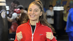 Survivor Seren Ay kimdir Survivor yarışmacısı Serenay Ay Çetin kaç yaşında, nereli İşte boksör Serenay Ay Çetinin hayatı ve biyografisi