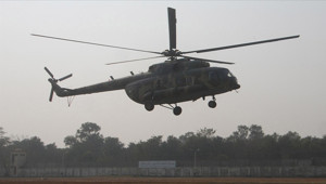 Pakistan ordusuna ait helikopter düştü