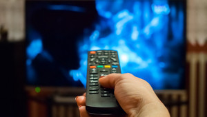 TV100 Frekans Bilgileri ve Canlı Yayın İzleme Ekranı