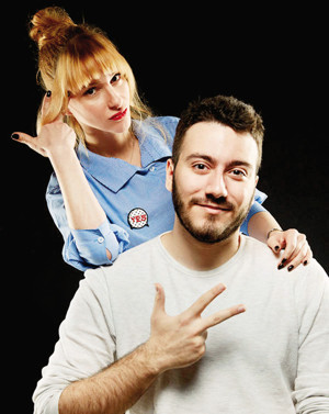 Filmdeki o gazetecinin dövmeleri ve kadınları