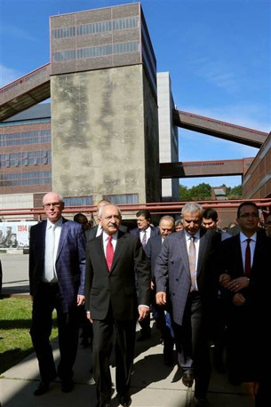 CHP lideri Kılıçdaroğlu Essende maden ocağı müzesini ziyaret etti