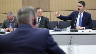 Bakan Kurum Almanya'da BM ve Avustralyalı temsilcilerle görüştü
