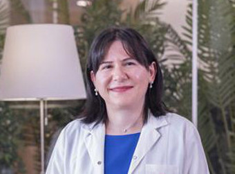 Uzmanından mavi ışık uyarısı... Telefona bakarken de güneş kremi kullanın