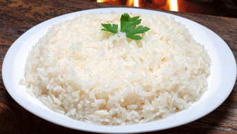 Yiyen herkes sırrını soracak: Tane tane dökülen pirinç pilavı