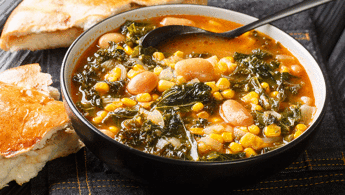 Soğuk günlerin kurtarıcısı: Karalahana çorbası nasıl yapılır