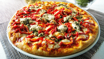 Pesto soslu kırmızı biberli pizza tarifi