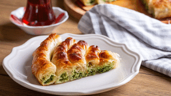 Ispanaklı el açması börek tarifi