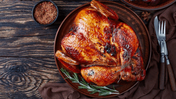 Fırında soslu bütün tavuk tarifi