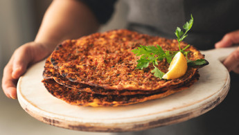 Antep lahmacunu tarifi