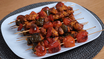 Tavuk şiş tarifi (Videolu)