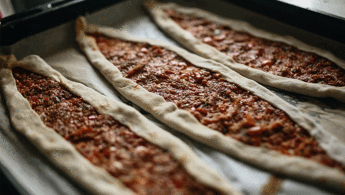 Pide harcı nasıl hazırlanır Pide harcı için püf noktaları ve kıymalı pide tarifi
