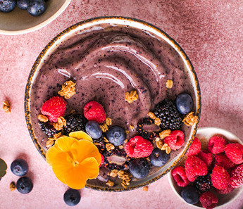 Orman meyveli smoothie bowl tarifi