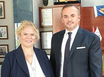Öğretmeni mutlu eden okul başarıyı yakalar