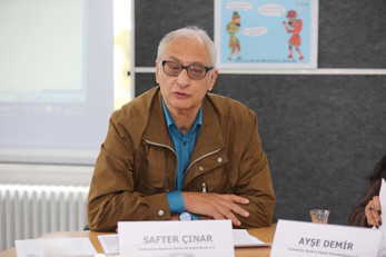 Hacivatla Karagöz, Türkleri oy vermeye çağırdı