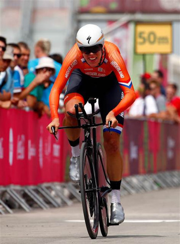 Van Dijk zamana karşı durdu