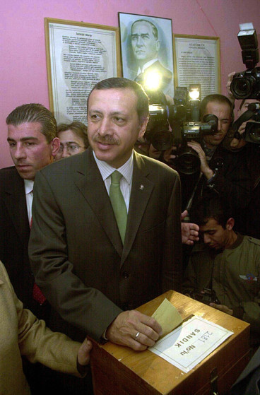 AK Partinin iktidardaki 20nci yılı... 20 yılda birçok sınav verdi, yatırımlar hız kesmedi