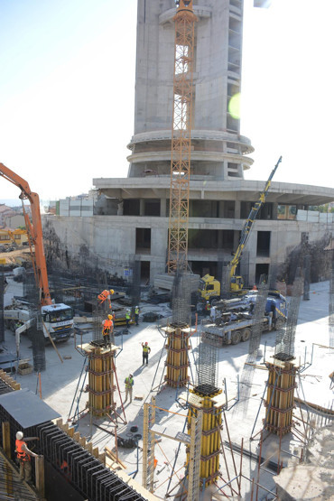 Cumhuriyet Kulesi’nde eş zamanlı çalışma