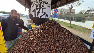 Kış mevsiminin vazgeçilmez yiyeceği | Fiyatı 175 liraya çıktı... Günde 600 kilo satıyoruz