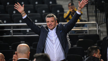 Taraftar Feneriuma koştu, rekorlar yerle bir oldu