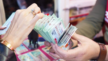 Yılbaşı biletleri tükeniyor, Rekor ikramiye 800 milyon TL