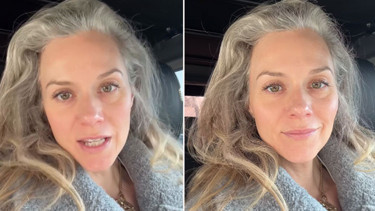 Saç boyası yok, yüzü makyajsız: Gençliğinde bile bu kadar güzel değildi