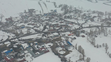 Mart kapıdan baktırdı: Kar kalınlığı yarım metreyi aştı