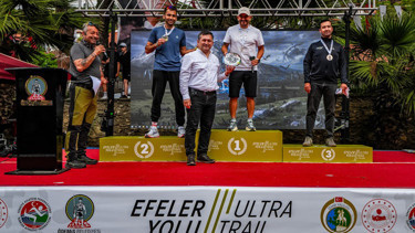 Efeler Yolu Ultra Trail’de madalyalar verildi