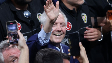 Bakan Bak’tan Aziz Yıldırım için tebrik mesajı