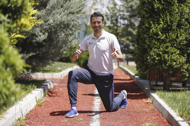 Gururla ve coşkuyla