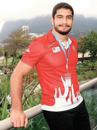 Gururla ve coşkuyla