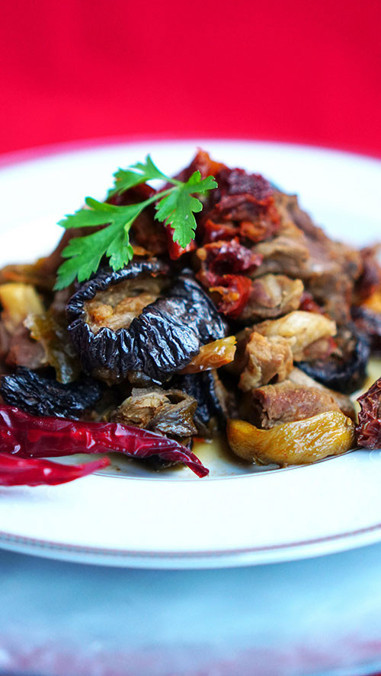 Güneş ışığının tadını keşfedin: Kuru sebzelerden türlü