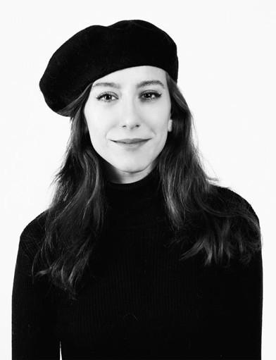 Fotoğrafa sarıldı bir daha bırakmadı