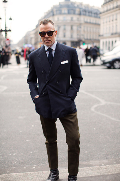 Takım elbiseyi seçmek  kadar korumak da önemli