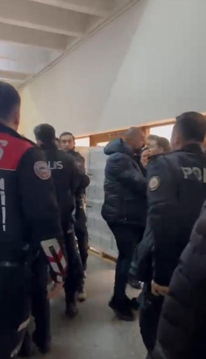 Bursa Adliyesinde duruşma salonunda silahlı saldırı: 2 ölü, 2 yaralı... Bakan Tunç: 10 kişi gözaltına alındı