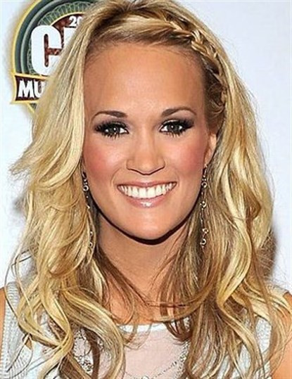 Dalgalı Saçlara Pratik Modeller